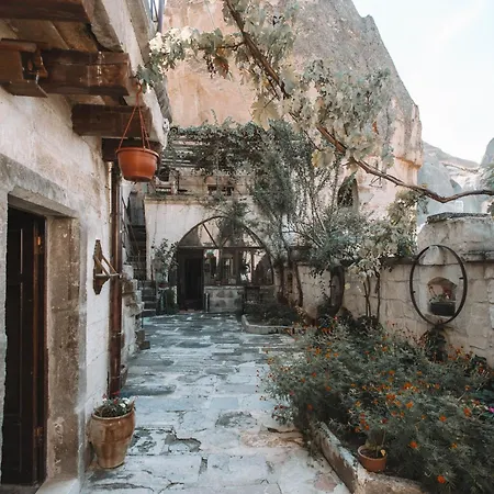 Turan Unique Cave Cappadocia 格雷梅